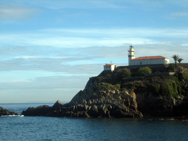 Faro de Punta Rebollera. Cudillero 