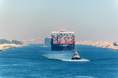  El Canal de Suez vuelve a aumentar los peajes entre 10% y un 15% 