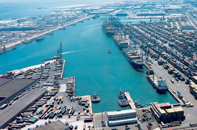  El puerto de Barcelona pone en marcha un proyecto de un remolcador impulsado por gas natural 