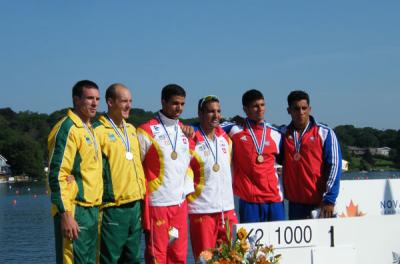 España inaugura el medallero con oro masculino K-2 y bronce K-4 femenino