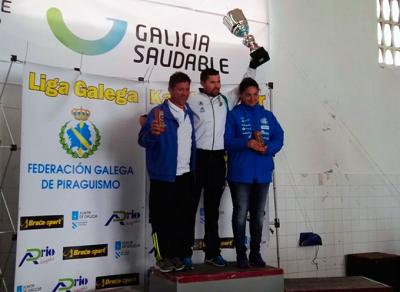El Club de Mar Ría de Aldán logra la victoria en Rianxo en la liga gallega de Kayak de mar