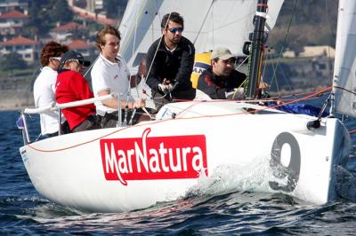 El Marnatura se hace fuerte en el Circuito de Monotipos J70 de la Xunta y lidera la jornada