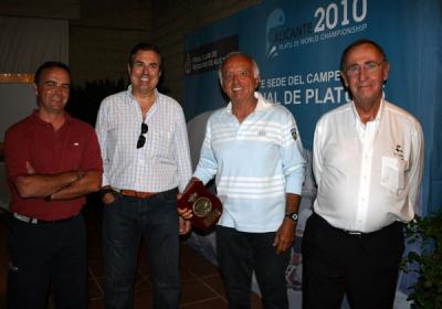El RCR de Alicante presenta el MundiaL 2010 de Platú 25