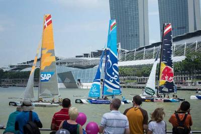 Red Bull Sailing Team gana el Acto 1 de de Extreme Sailing Series™ en Singapur