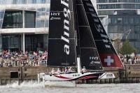 SAP Extreme Sailing Team y Alinghi aumentan la presión en Hamburgo