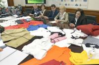 Ayuntamiento y Federación presentan el merchandising del mundial de clases olímpicas Santander 2014
