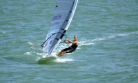 Fernando Martinez del Cerro hace las americas  en San Francisco a bordo de su formula windsurf