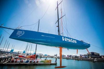 Team Vestas Wind vuelve al agua seis meses después de embarrancar