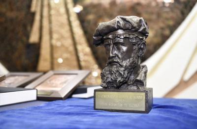 Candela C vencedor del trofeo Juan Sebastián Elcano de cruceros