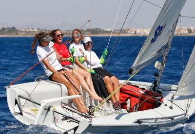 El equipo femenino de la ‘Comunitat’ pone rumbo a Palma para participar en la Copa del Rey Mapfre