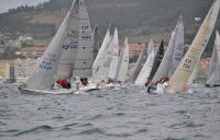 La flota de la 7ª Regata Interclubes se luce en la ría de Pontevedra