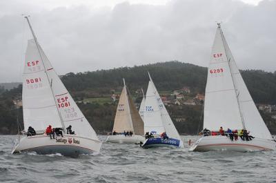 Meigas Fora, Orión, Santiago Roma Rías Baixas y Cassandra, vencedores finales del  Trofeo de Navidad de cruceros en Aguete