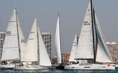 Sopu Dos y Dedee lideran las copas Autonómicas y Promoción, Trofeo Advanced Sails