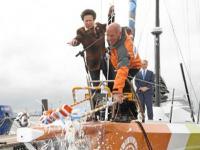 Ana de Inglaterra amadrina el velero 'Gamesa' de Mike Golding que competirá en la regata Vendée Globe