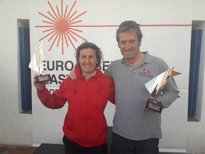 Antoni Roig (Std) y Mónica Azón (Rad), vencedores del Euro Laser Masters Cup