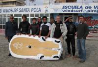 La Bahía de Santa Pola acoge a los mejores regatistas españoles que participarán en el Mundial de Fórmula Windsurfing