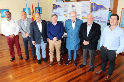 Más de 150 niños de toda Galicia intentarán hacerse en Riveira con el gallego de Optimist
