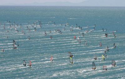 Tres windsurfistas de Castellón participaran en la DEFI-WIND la prueba más multitudinaria de Windsurf 